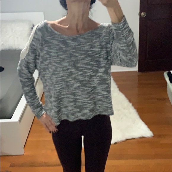 Ya Los Angeles Tops - Sweater with open shoulder